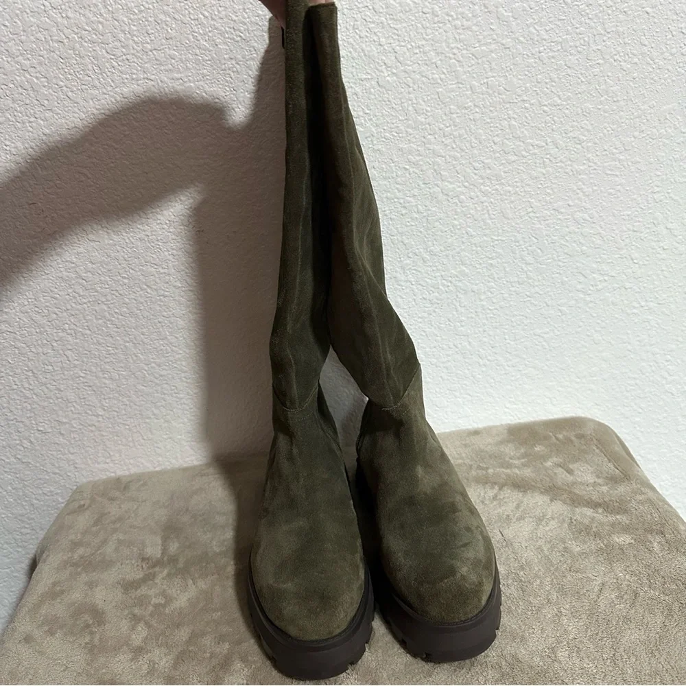 Vince Camuto stylish olive